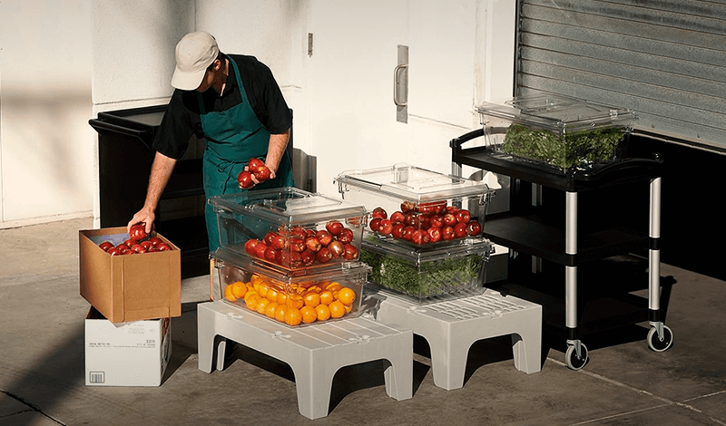 Descubre cómo ordenar el área de recepción de una cocina profesional